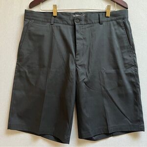 Nike tour performance Men’s Black Golf Shorts Sz 36